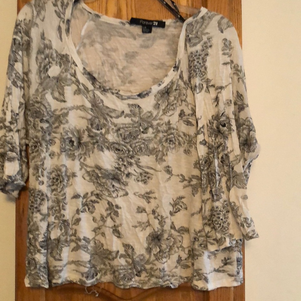 FLOWER CROP TOP